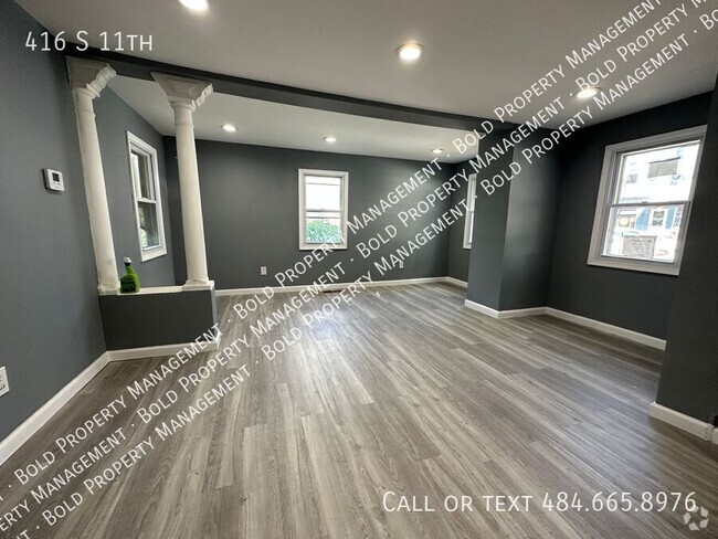 Building Photo - Remodeled Reading 2 bedroom home