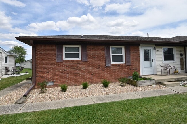 Building Photo - Coachlite 1439-1441 Unit Coachlite 1441