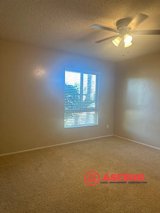 Photo - 3 Bed, 2 Bath Home with Fireplace in Northwest Bakersfield