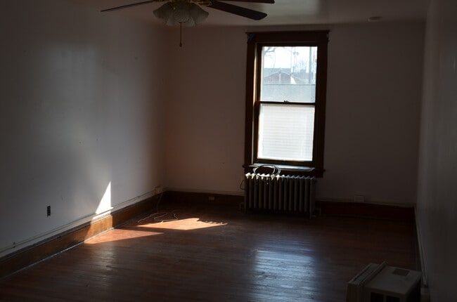 Photo - 185 W Spotswood Ave Unit A