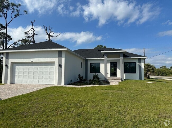 Building Photo - 15561 Aldama Cir Rental