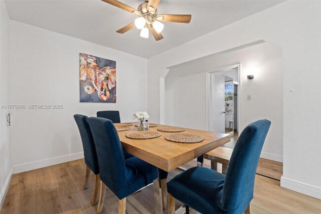 Photo - 2453 SW 17th St