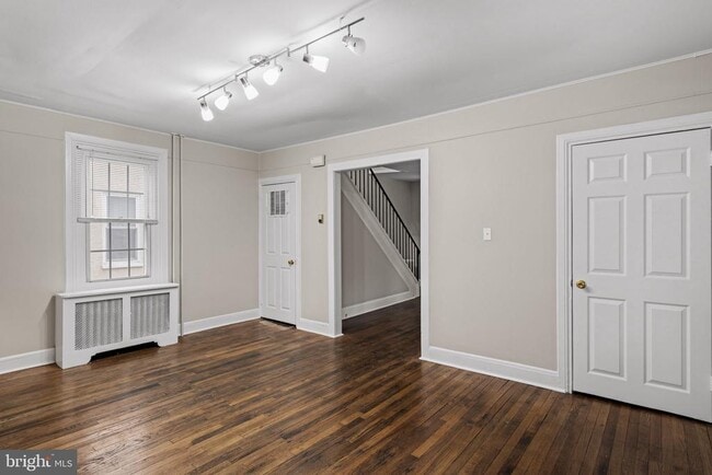 Photo - 716 E Railroad Ave