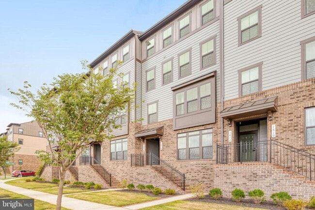 Building Photo - 1614 Kirkman St Rental