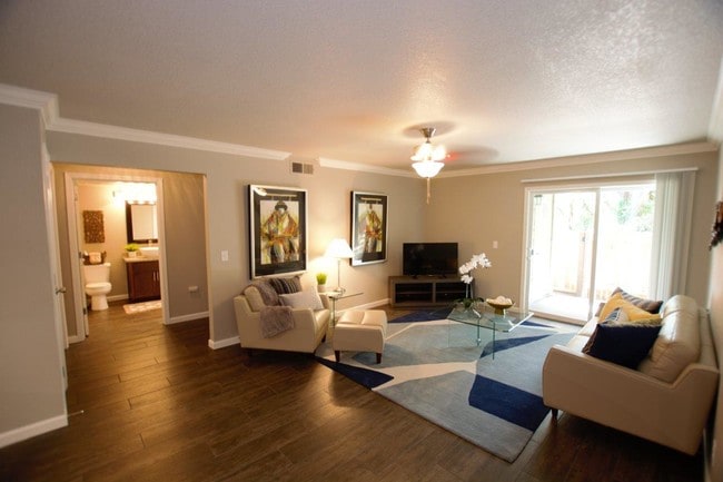 Photo - Overlook at Blue Ravine