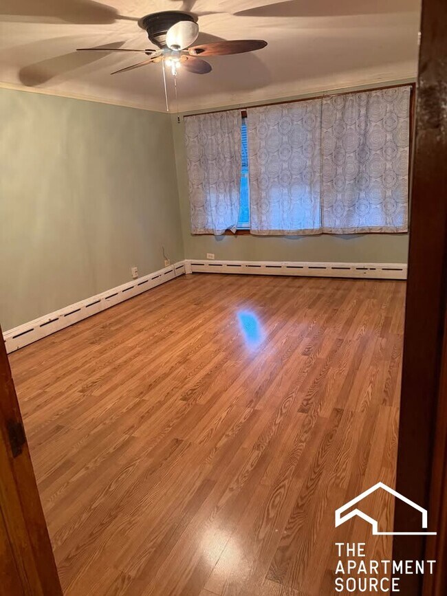 Building Photo - 5143 S Rockwell St Unit 1