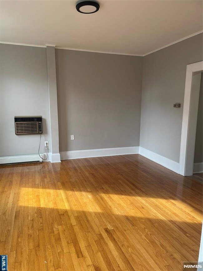 Photo - 508 2nd St Unit 1