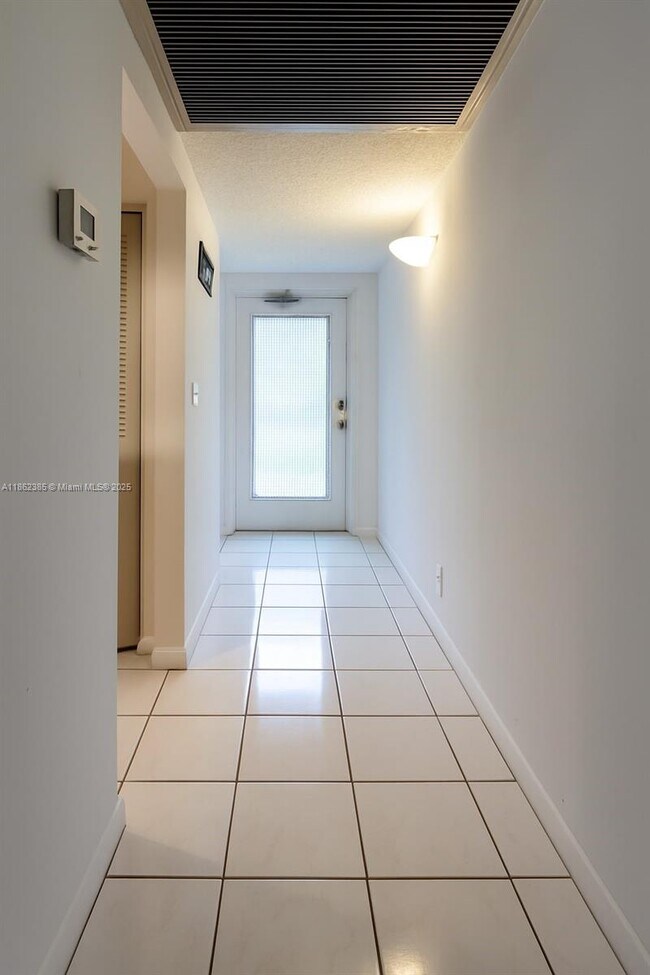Photo - 9330 Lagoon Pl Unit 206