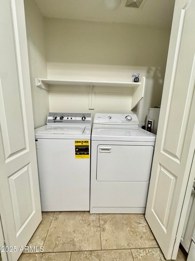 Photo - 1701 E Colter St Unidad 235