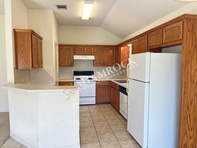 Photo - 3/2 Duplex near Hewitt Post Office