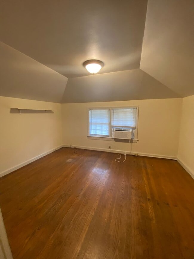 Photo - 1106f Unit B