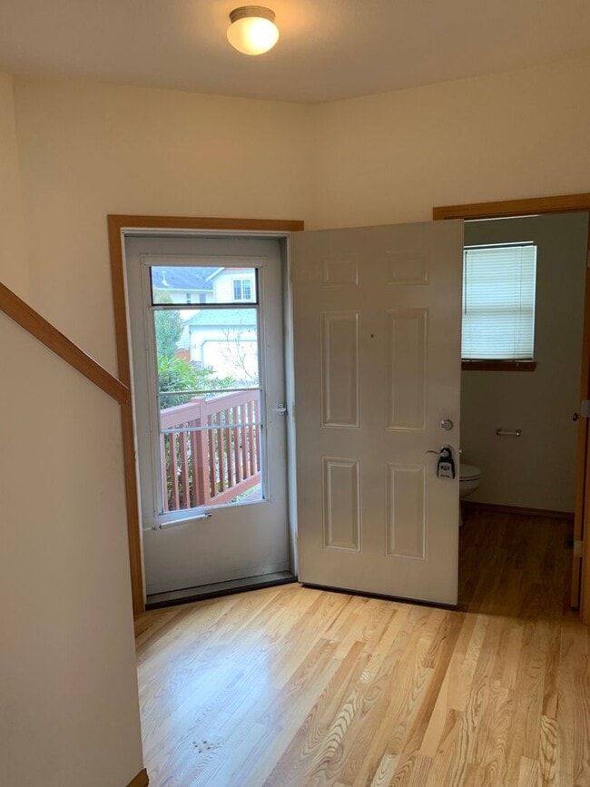 Photo - Beautiful 3-bd, 2.5-bath house The Ridge in Kent.