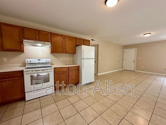 Photo - 2 Zell Ln Unit Apt B
