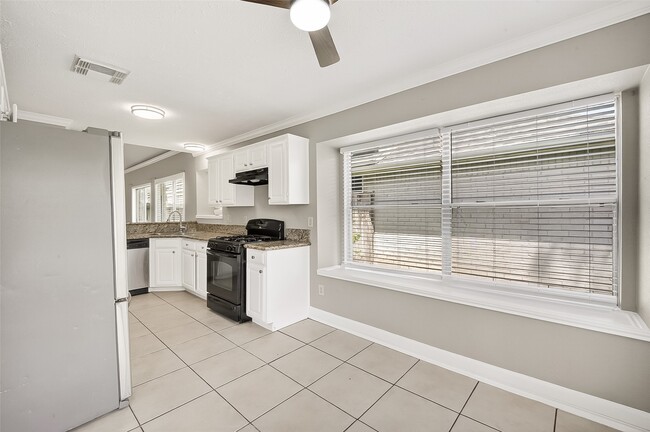 Photo - 12403 Meadow Ridge Dr