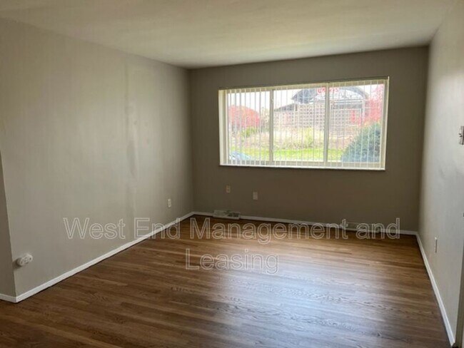 9011 Olive Blvd Unit 2d