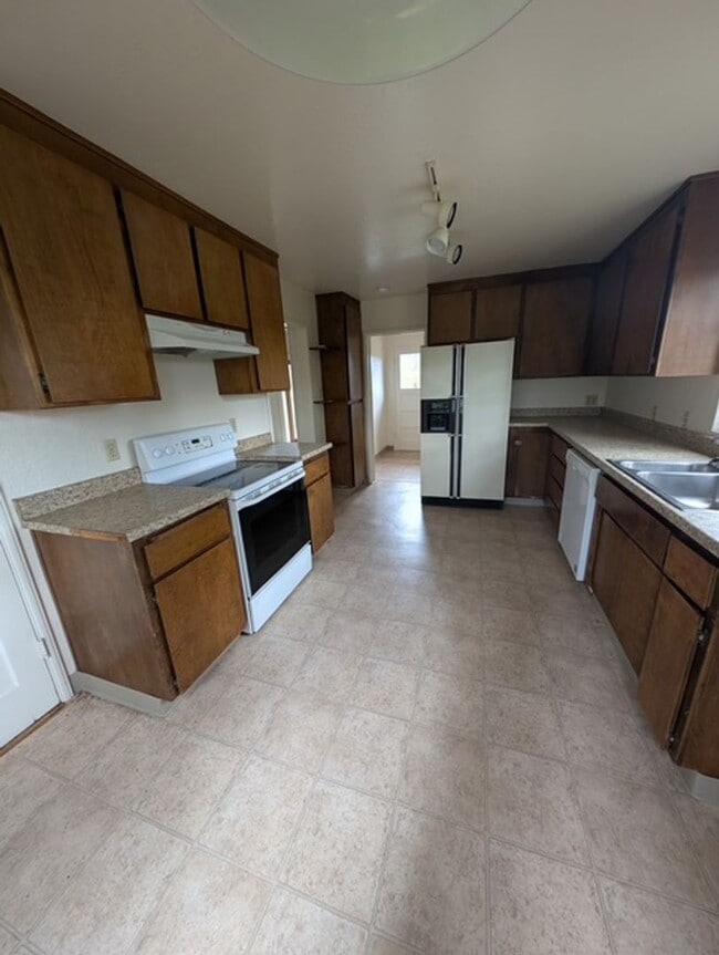 Photo - Single story country home with breathtaking views!