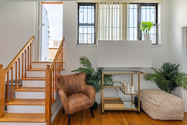 Photo - 735 10th Ave Unidad ID1323993P