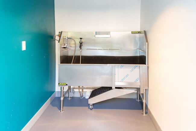 Photo - Parkway 1208