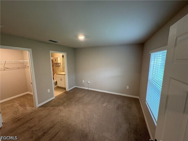 Photo - 5013 Placid Ln