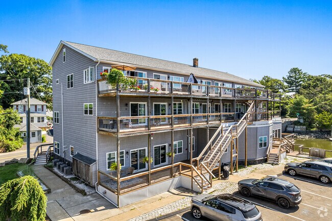 Building Exterior Primary