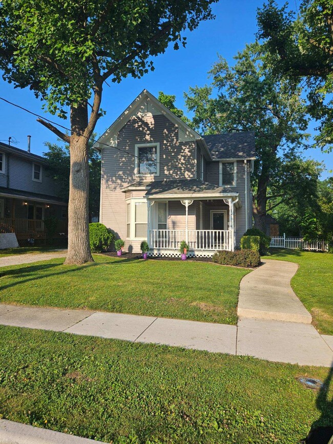 Photo - 220 Hoffman St