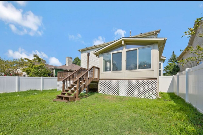 Building Photo - 2937 Riverbend Dr Rental