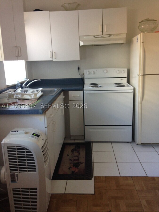Photo - 2734 SW 24th St Unit 2