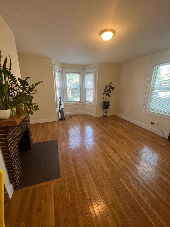 Photo - 11 Irving St