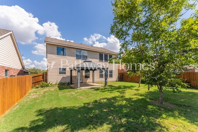 Photo - 212 Hereford Dr