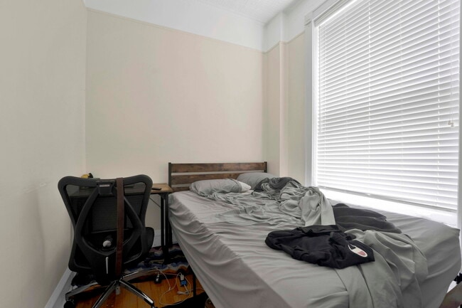 Photo - 2522 N Burling St Unidad 2