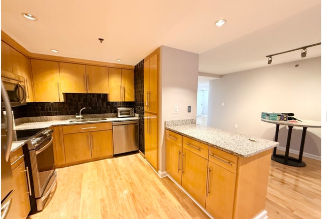 Photo - 165 Tremont St