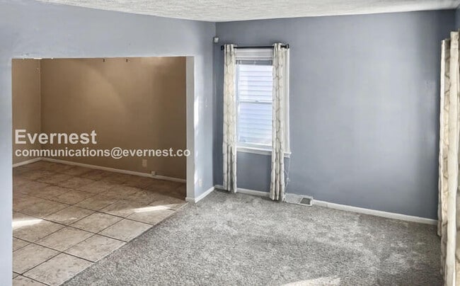 Photo - 4065 Harwood Rd