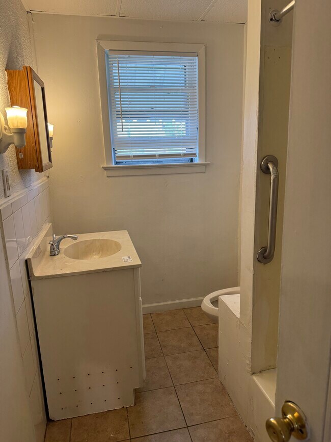 Photo - 228 Locust St
