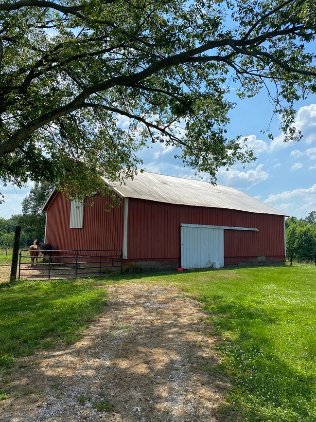 Photo - 9606 Highway 1389