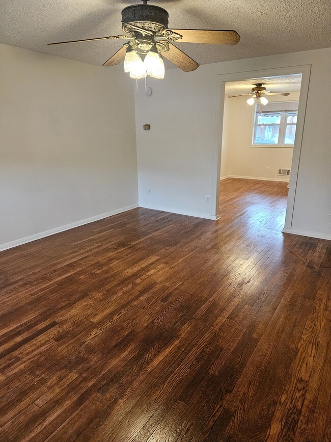 Photo - 7837 Kavanagh Rd