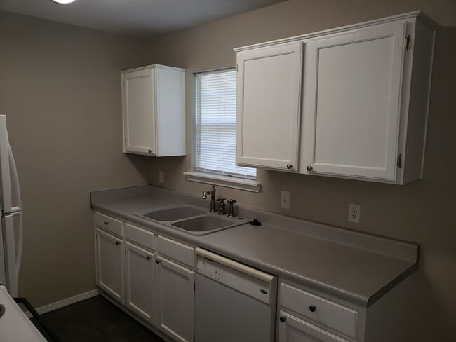 Photo - Nice 3 bedroom 2 bath in Farmington