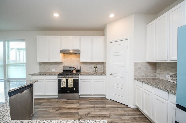 Photo - 3043 Kastania Ln