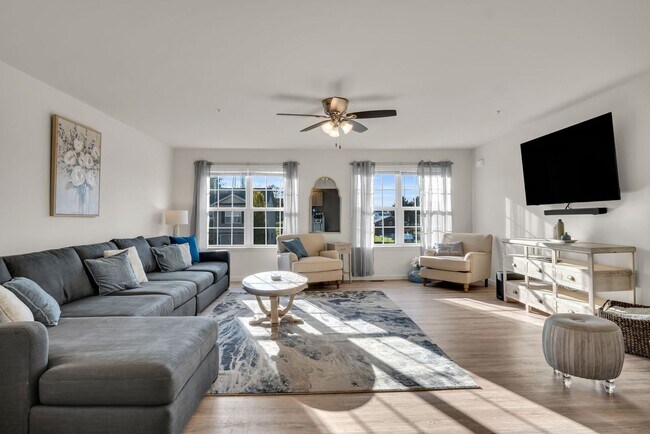 Photo - Fully Furnished 4 Bedroom Townhome