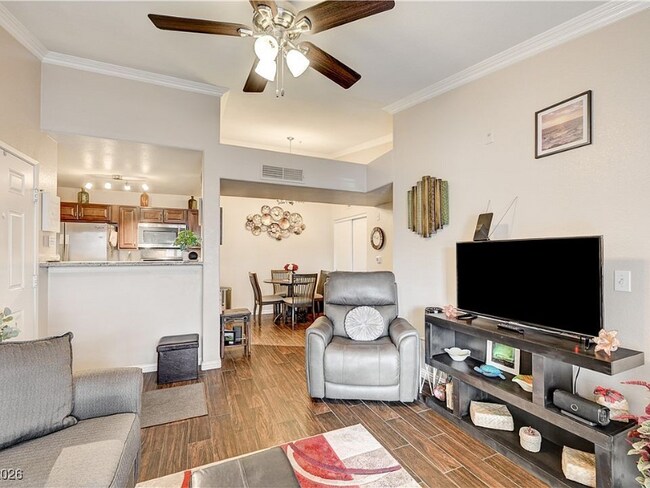 Photo - 950 Seven Hills Dr Unit 77