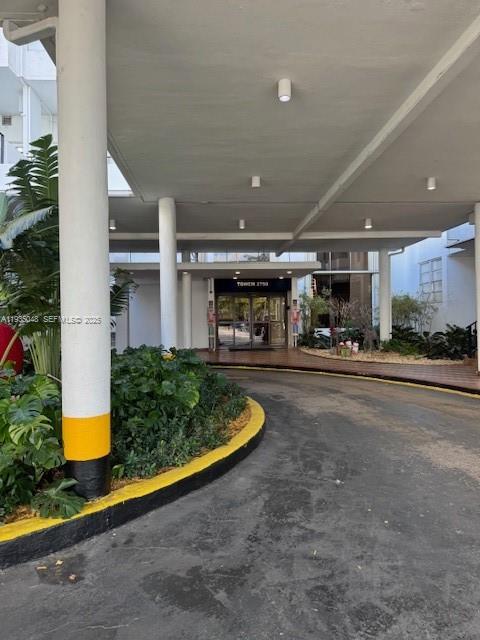 Building Photo - 2750 NE 183rd St Unit 1012