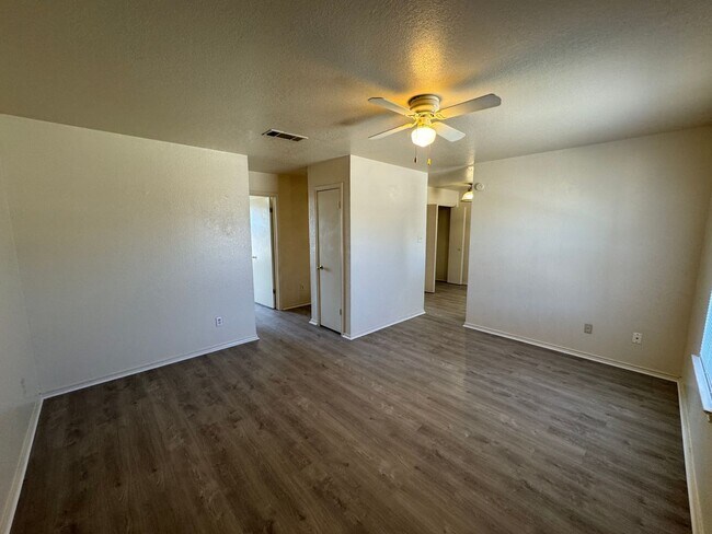 Photo - 1709 Cedarhill Dr Unit D