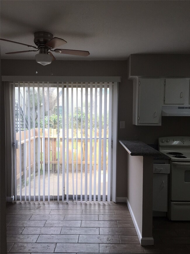 Photo - 5625 Antoine Dr Unidad 901