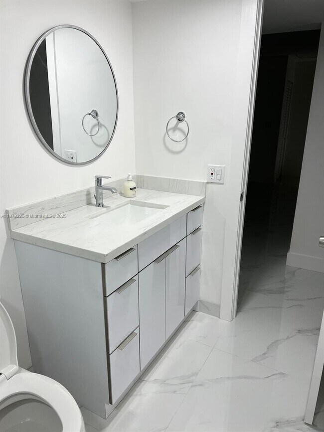 Photo - 505 Gardens Dr Unit 201