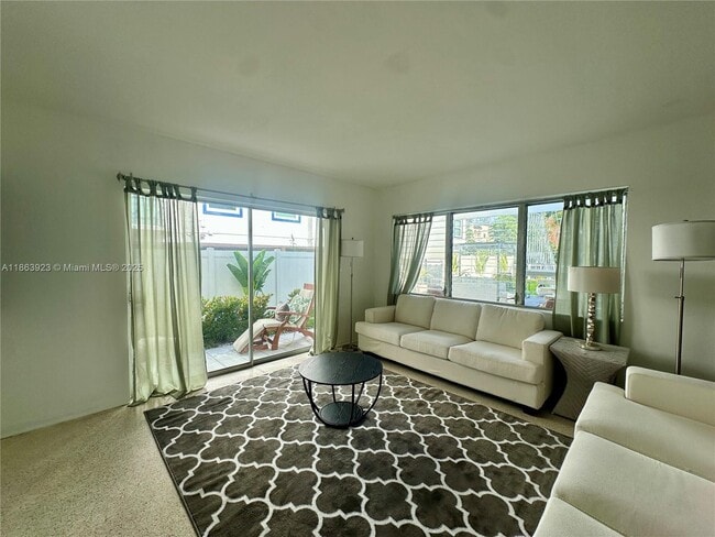 Building Photo - 1135 101st St Unit 3 Rental