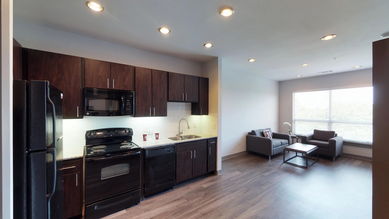 Photo - Cherry Street | Student Housing Apartments