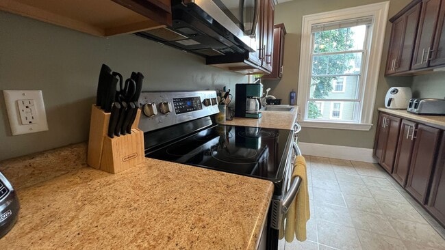 Photo - L/O-665 Central Ave Unit 665B