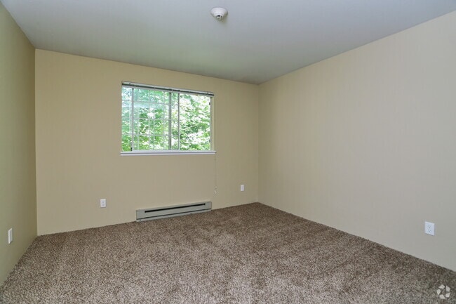 2BR, 2BA - 880 SF - Silver Oak