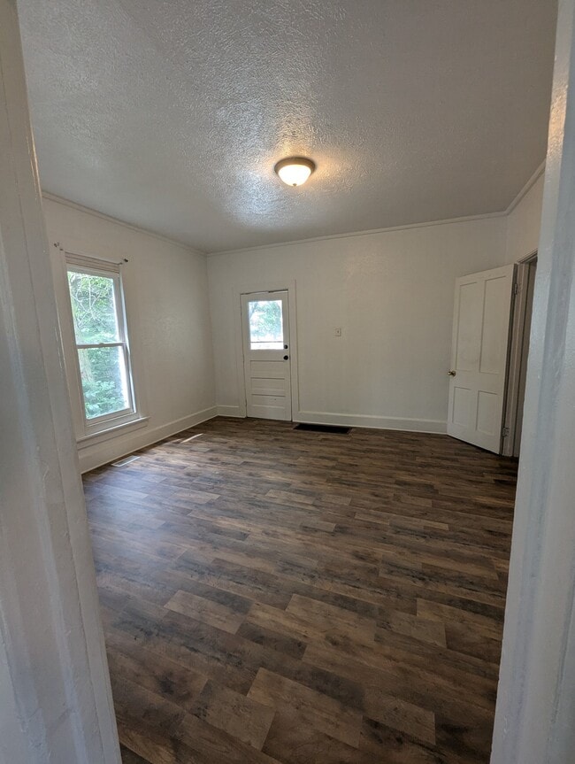 Photo - 808 N Main St Unit B