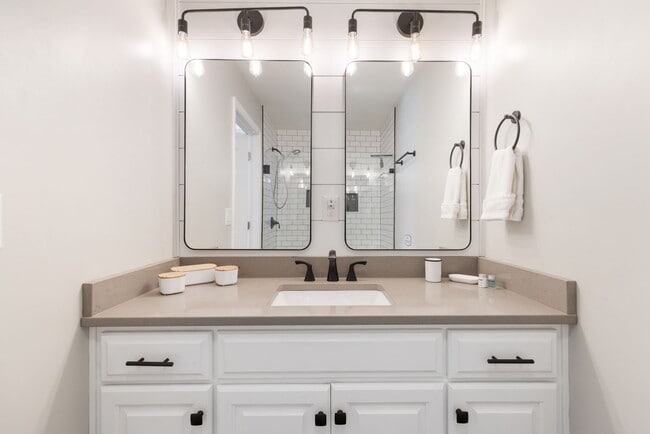 Photo - 21 Hilltop Dr