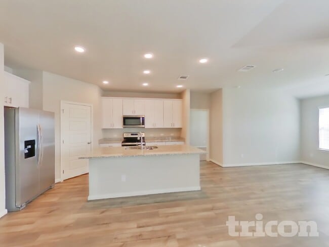 Photo - 13538 Paxton Blvd